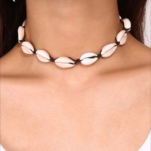 VSCO shell necklace